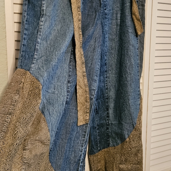 Boho Cotton Pattern Color Block Flair Pants w/Lace. INSEAM ALMOST 15 IN. IL - Picture 9 of 13